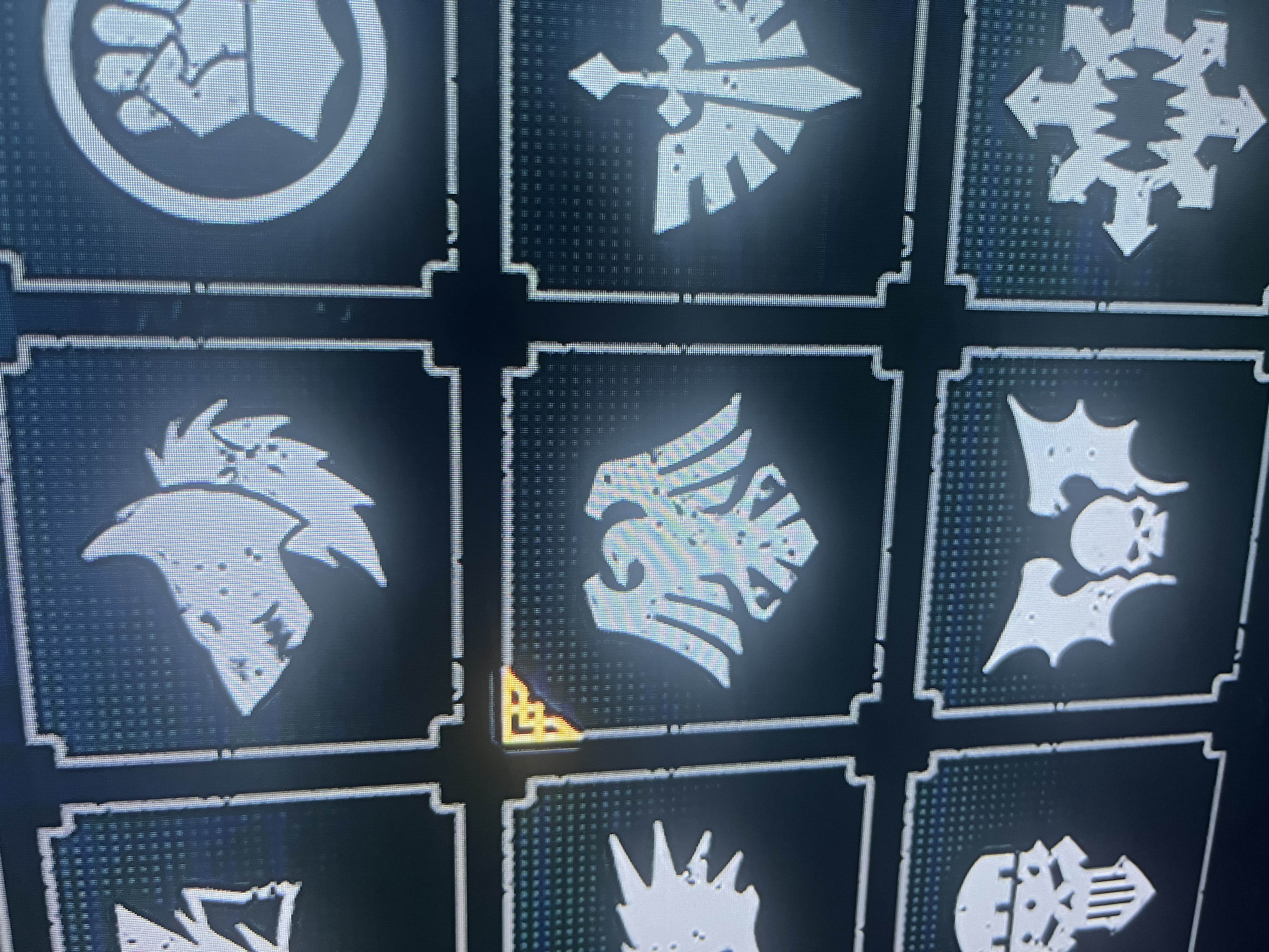 Raven Guard emblem changed to Hawk Lord emblem - Space Marine 2
